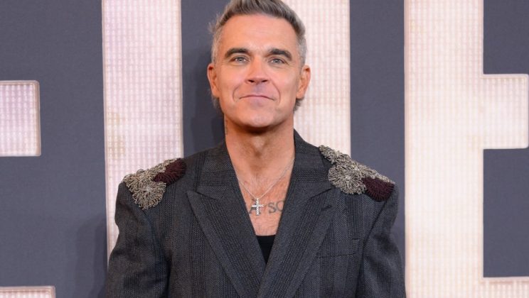 Robbie Williams Age, Family, Bio, Life and Career