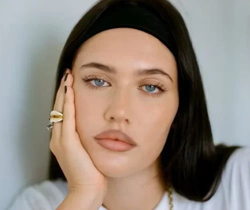 Sienna Spiro Age, Hometown, Biography and Whois