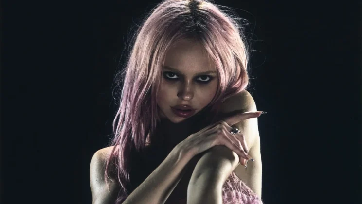 Singer Adéla Age, Family, Bio, Life & Career: Everything You Need to Know